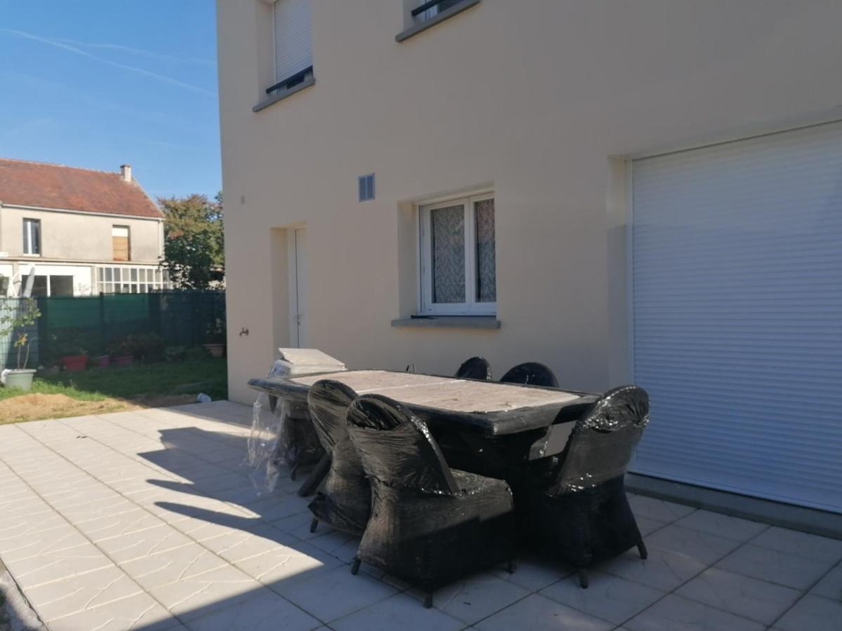 1 Chambre Pour 2 Personnes "Chez L'Habitant" Maison Possede Un Petit Chien Quincy-Voisins Eksteriør billede