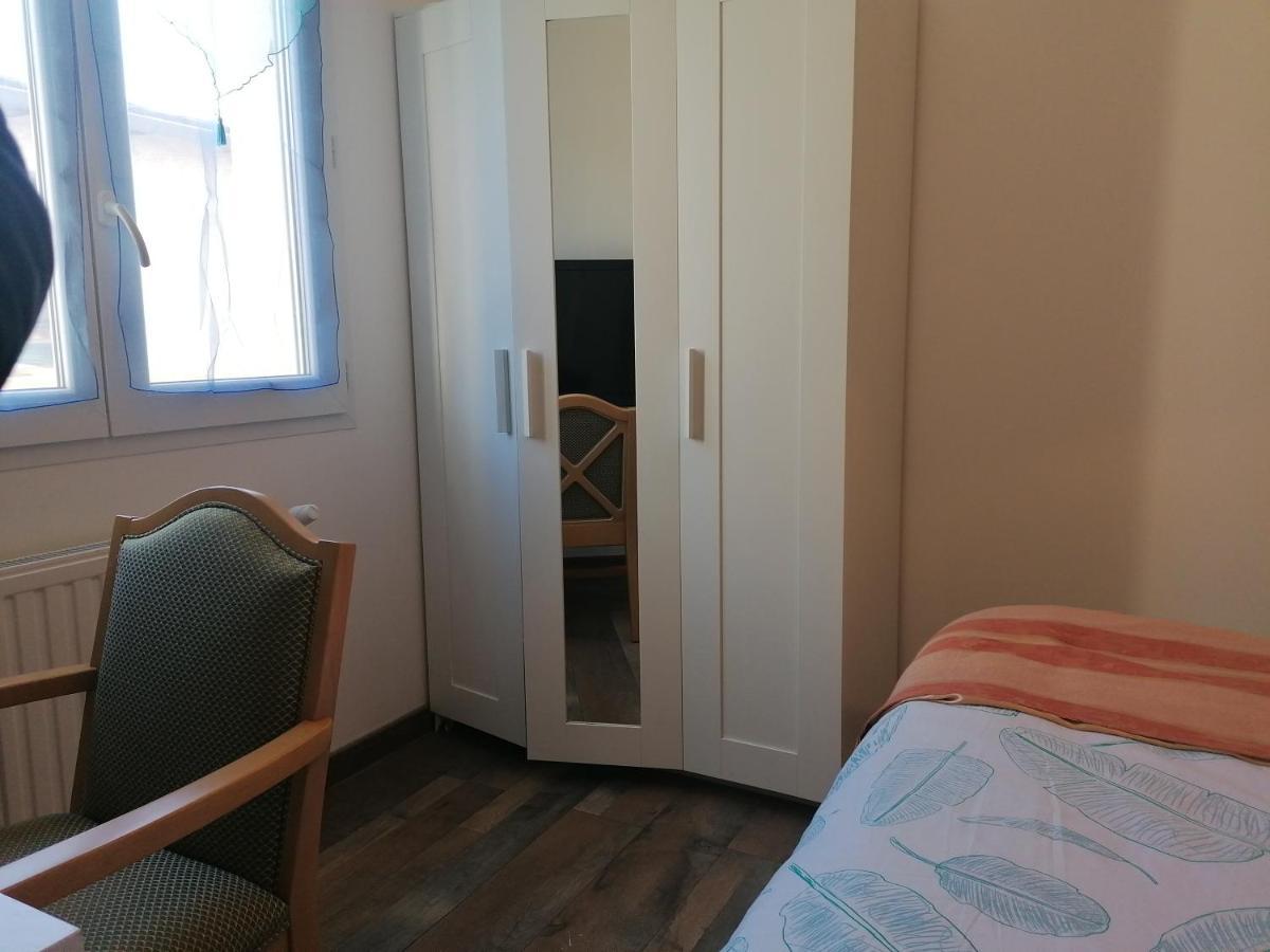 1 Chambre Pour 2 Personnes "Chez L'Habitant" Maison Possede Un Petit Chien Quincy-Voisins Eksteriør billede